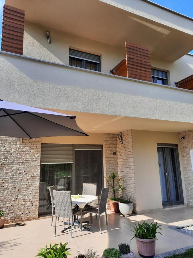 Green Garden Apartamento Poreč Exterior foto