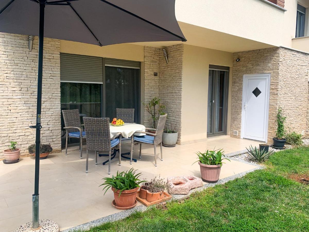Green Garden Apartamento Poreč Exterior foto